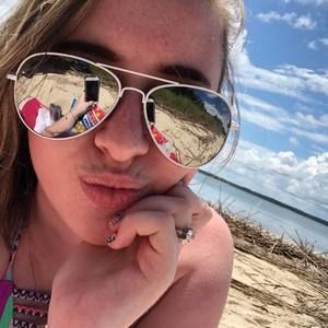 Meet your Posher, Mikayla